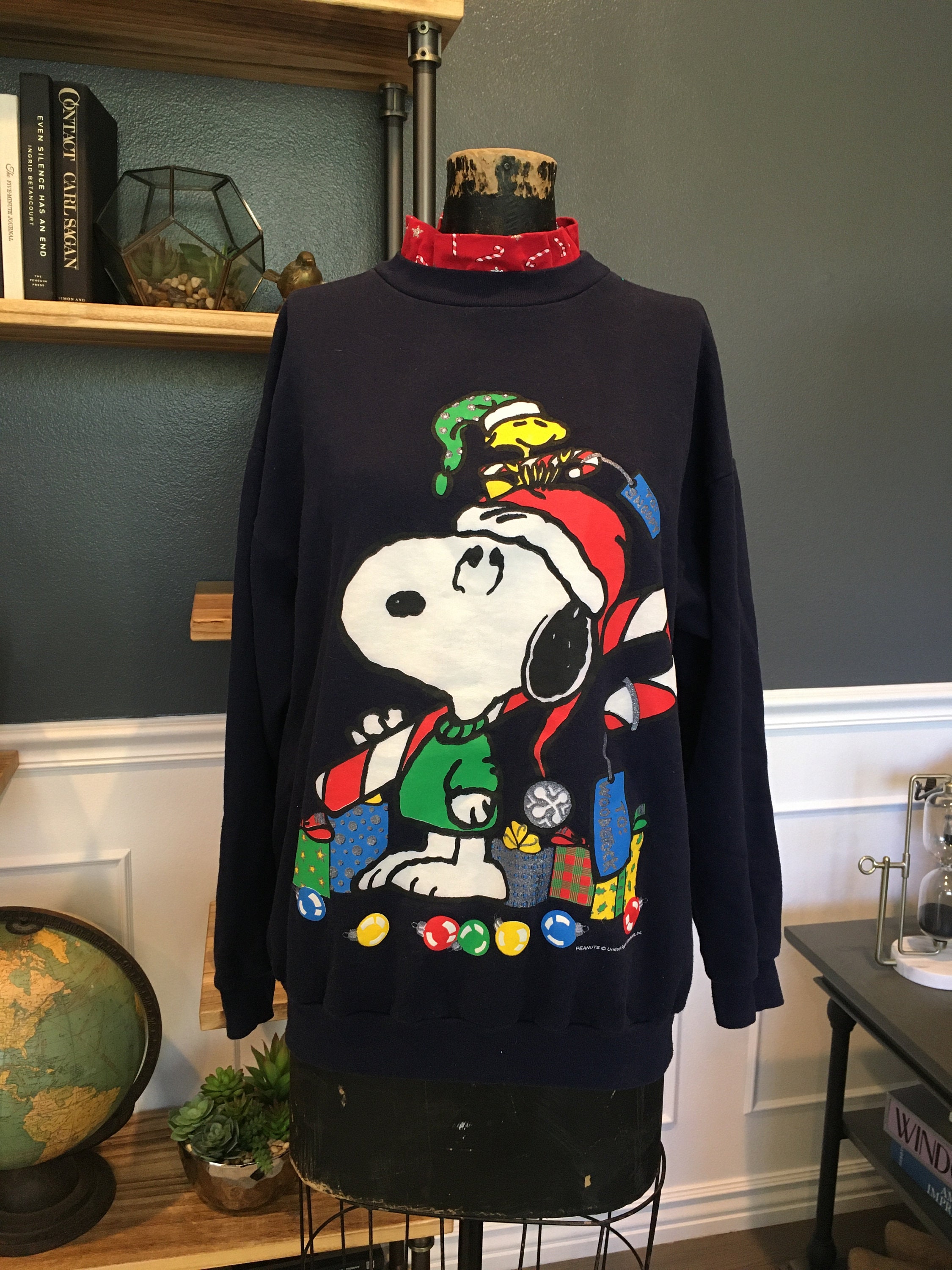 90s Peanuts, Snoopy, Christmas, Sweatshirt, Pullover, Dark Blue, Long Sleeve, Turtleneck, Cartoon, Fashion, Clothing, Vintage, ~ 20-01-1110 90s Peanuts, Snoopy, Christmas, Sweatshirt, Pullover, Dark Blue, Long Sleeve, Turtleneck, Cartoon, Fashion, Clothing, Vintage, ~ 20-01-1110