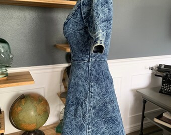 charlotte russe light blue dress Blue Denim Dress, Charlotte Russe, Size S, Deep V Neck, Short Sleeve, Back Zipper, Fitted, Summer, Everyday, Women's Fashion, ~ 230710-MEL 6