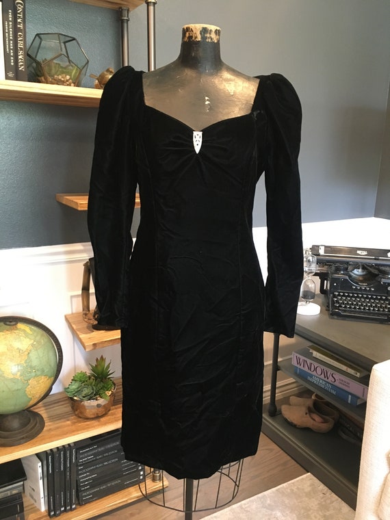 open chest black dress VTG 90's Black Sheath Dress w/ Cutout Chest – Pearl's Corner main image 0