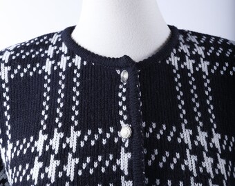 British, Plaid Pullover Sweater Black and White, Patterns, Padded Shoulders, Long  Tally-Ho Creation, Clothes, Vintage, ~ 20-01-796