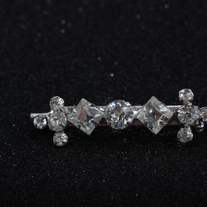 Vintage, Silver Rhinestone Brooch, Elegant, Decorative, Jewelry, Pin, Classy, Diamond Shaped, Embellishment - 20-01-123