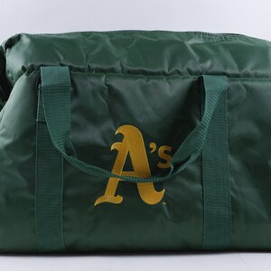 Oakland A's Athletics Grüne Sporttasche Baseball Sport Logo Reißverschluss Kleidung Design Outfit Kollektion ~ 637