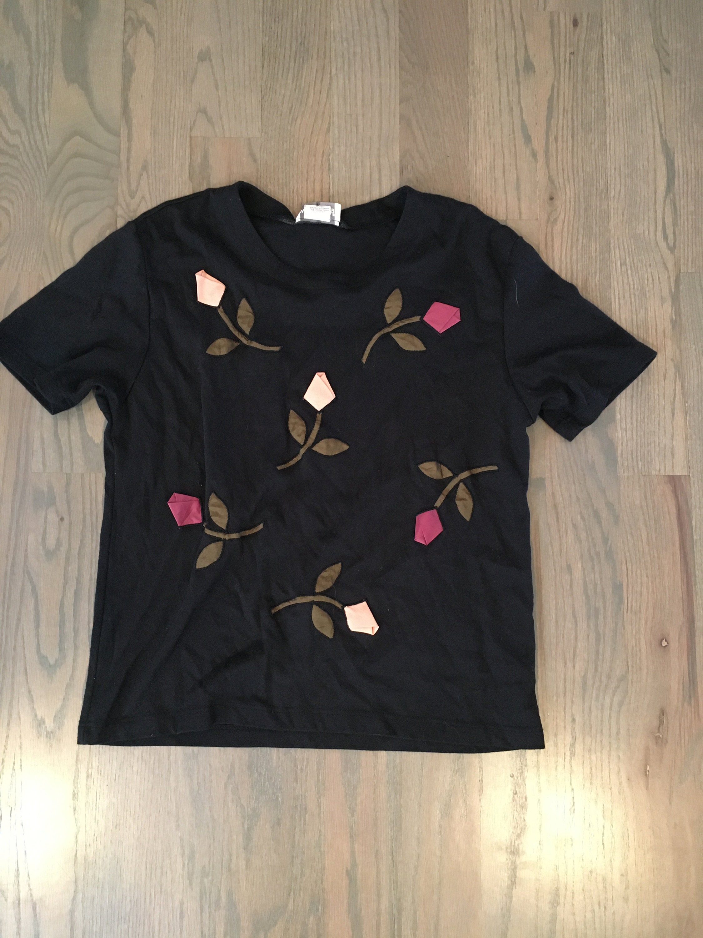 80s White Stag, Black, Floral, T-shirt, Short Sleeve, Crew Neck, Pink Flowers, Pullover, Clothing, Fashion, Outfit, Vintage, 20-01-1154 - Etsy 80s White Stag, Black, Floral, T-shirt, Short Sleeve, Crew Neck, Pink Flowers, Pullover, Clothing, Fashion, Outfit, Vintage, 20-01-1154 - Etsy