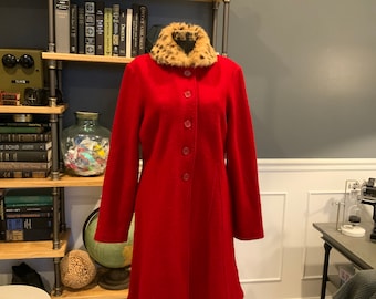 80s Mainbocher, Red, Long Trench Coat, Closed Neck, Fur Collar, Size L, Wool, Winter, Clothing, Fashion, Outfit, Vintage, ~ 1007