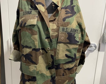 US Army, Camo Jacket, Military Jacket, Sword with Crossed Arrows Patch, Camouflage Coat, Tactical Outerwear, Fashion, ~ 230601-GWB 1071