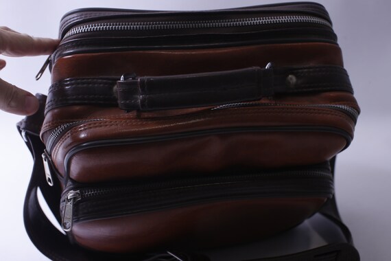 Brown Camera Bag With 3 Padded Compartments, Zipper Lock  display picture 1