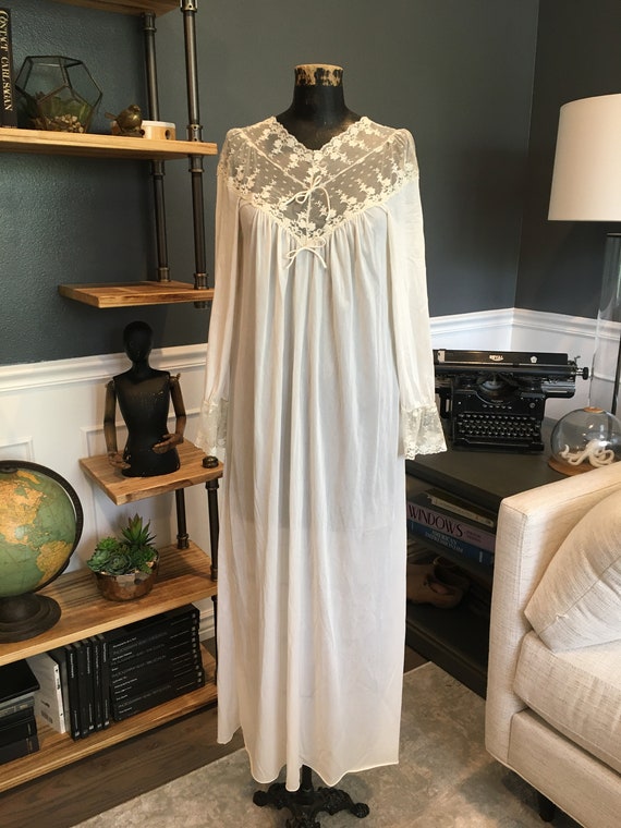 Long lace nightgowns deals