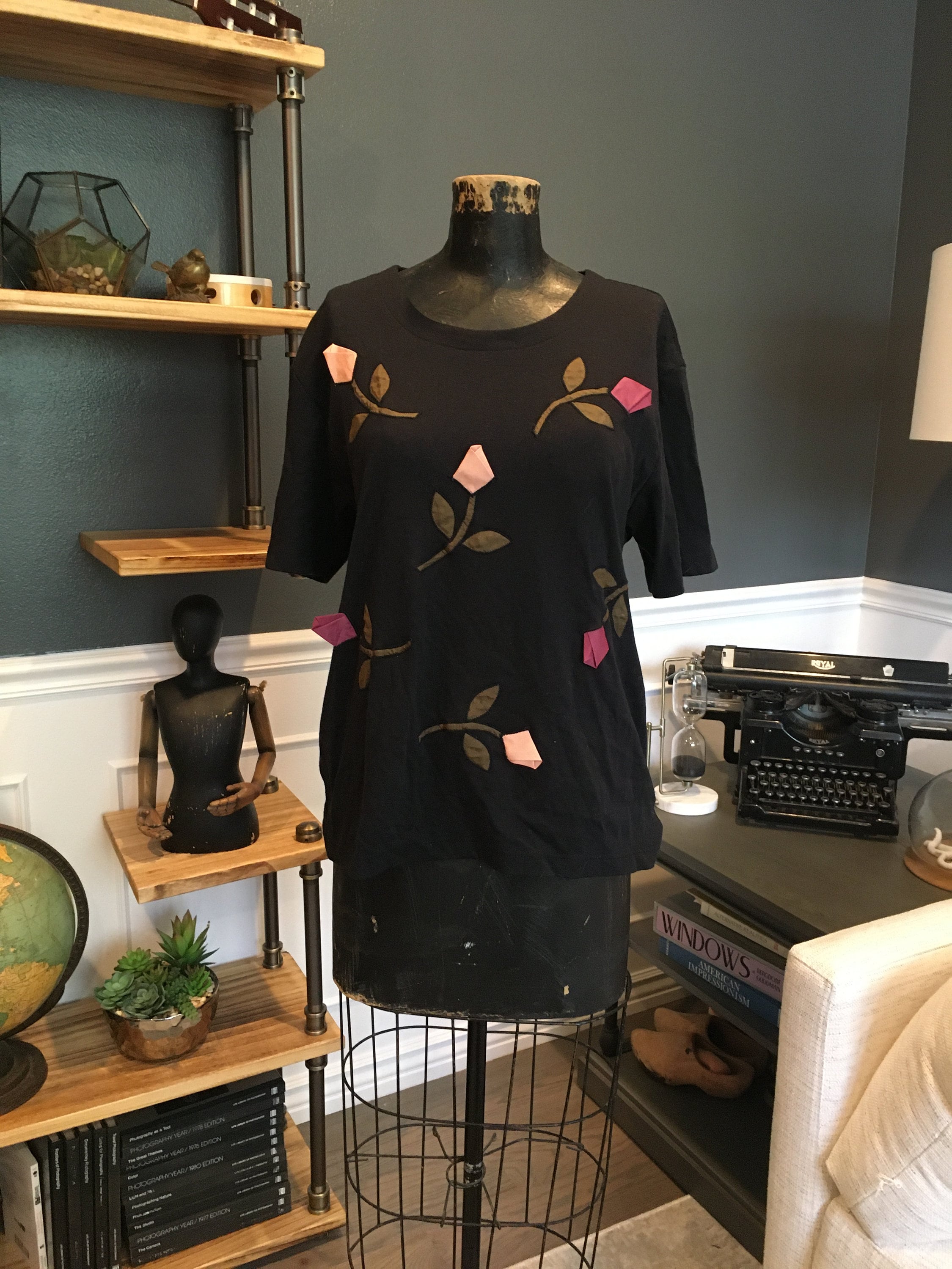 80s White Stag, Black, Floral, T-shirt, Short Sleeve, Crew 80s White Stag, Black, Floral, T-shirt, Short Sleeve, Crew