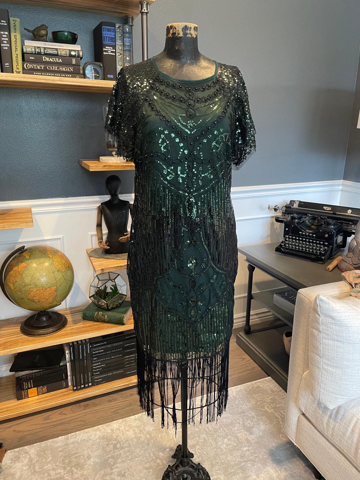 slim fit dress slacks Roaring 20s 1920s Cocktail Dress Knee Length Flapper Dress Dress Prom Dress The Great Gatsby Charleston Wedding Guest Tassel Fringe Women's Wedding main image 1