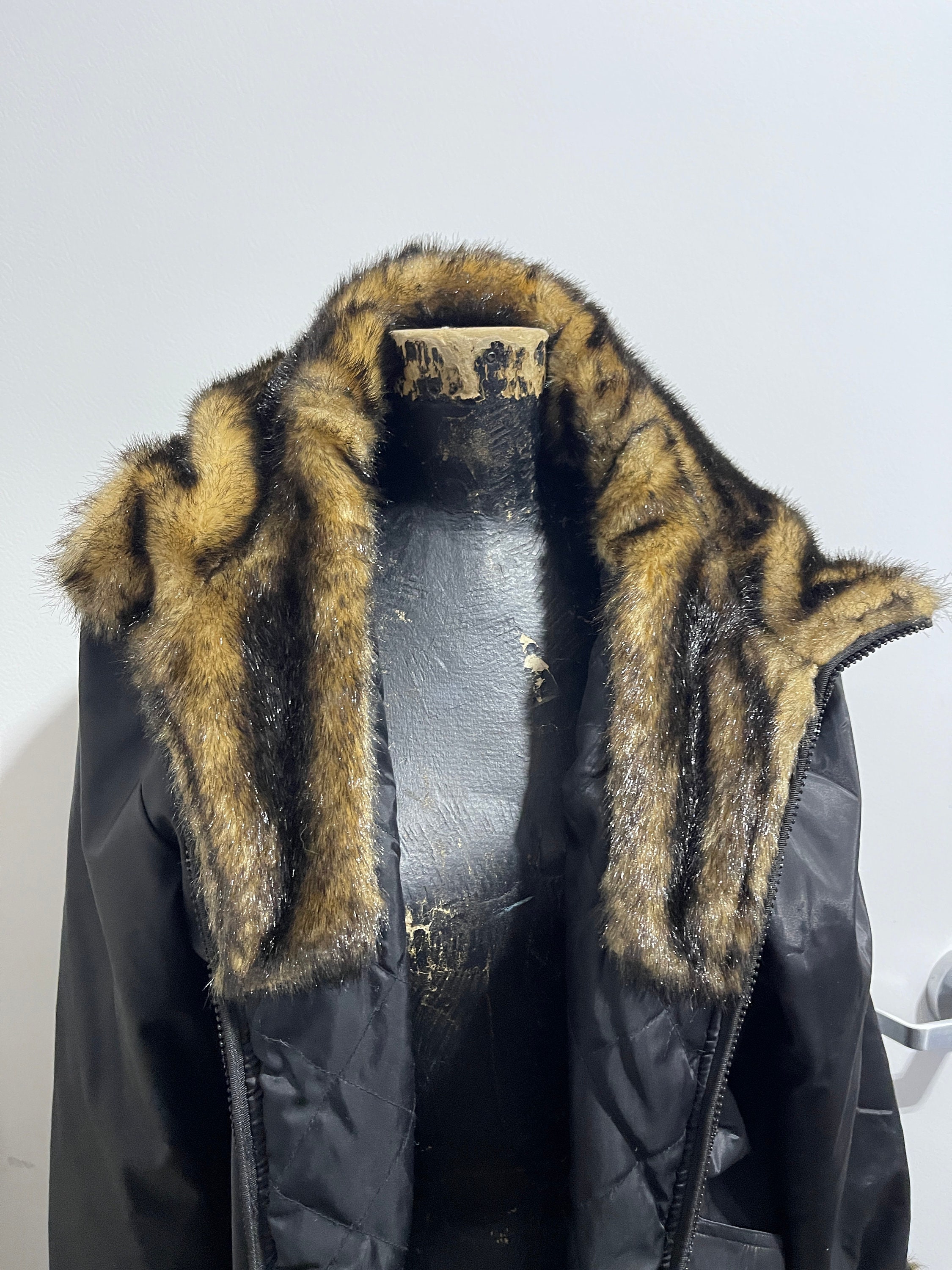Braetan, Black Jacket, Brown Fur Collar, Size L, Cold