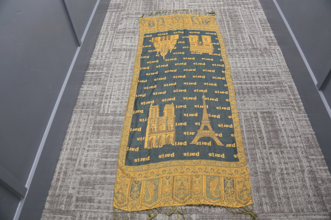 Molyneux Paris Scarf