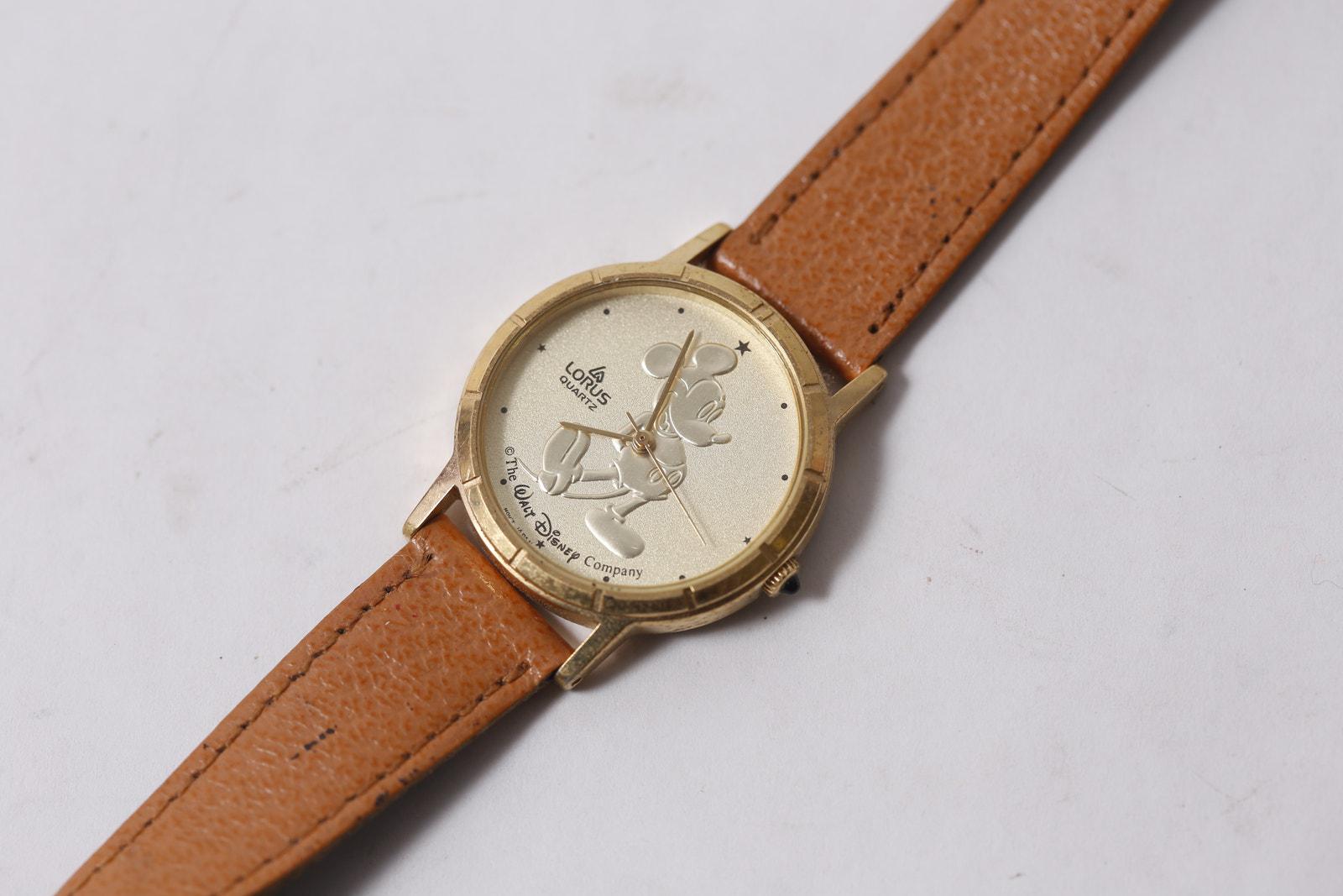 Lorus Mickey Mouse Watch Gold Tone Rectangular V515-5308 RMF258 Brown Leather Lorus Disney Rare Mickey Mouse Watch Working New Battery  main image 4