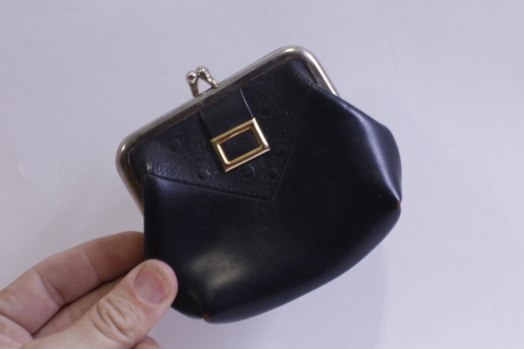 Kiss Lock Black Coin Purse - Change Pouch Card Holder Modern Fashion Wallet