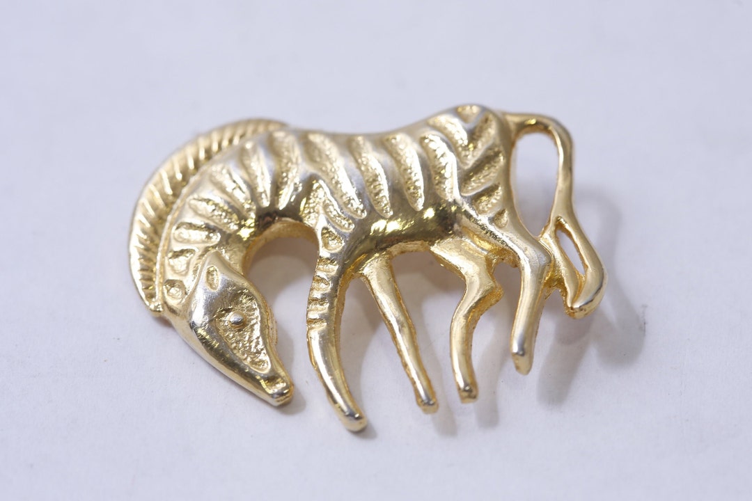 象　ブローチ Zebra Brooch, Gold Tone, Wild Animal Design, Safari, Eye