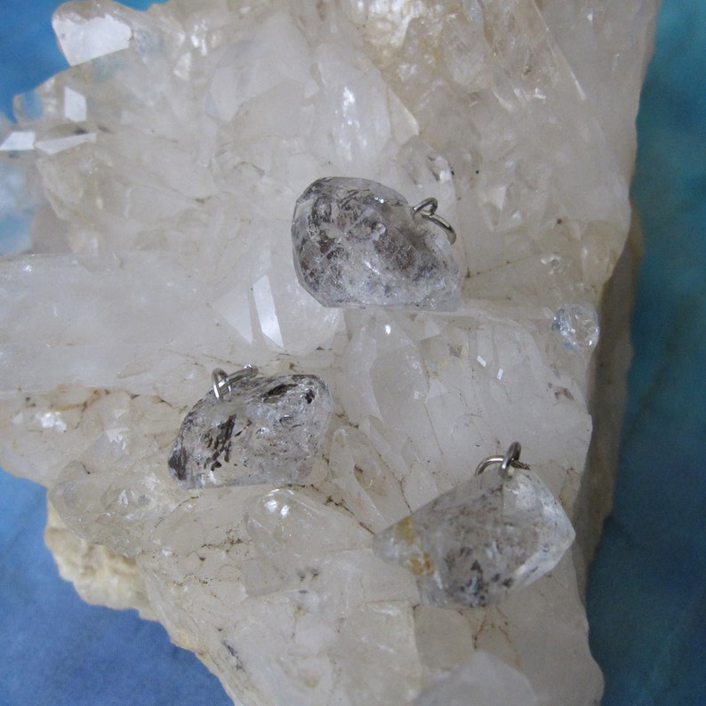 Rough Tibetan Quartz Pendant Tibetan Quartz Pendant Himalayan Quartz Pendant Tibetan Quartz,Inclusion Quartz,Tibetan Black Quartz Pendant