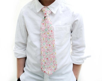 Boys Liberty print tie - Page boy tie - Toddler Formal Tie - Childs Floral Tie - Daddy and me Tie - Page boy outift