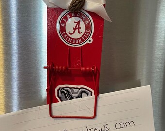 FREE SHIPPING: Alabama Crimson Tide Bama Roll Tide football fan Clever Mousetrap Memo Holders, photo holders, altered mousetrap magnet