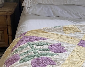 VINTAGE TULIP APPLIQUE Quilt with Eyelet Skirt-1970s-80s Cottage Floral Bedspread