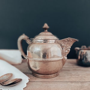 Antique Rochester Stamping Works Teapot Kettle: Nickel Plate Finish