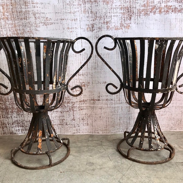 Par de antiguas urnas de jardín de hierro forjado (ENVIO NO GRATIS)