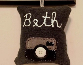 CUSTOM/PERSONALIZED Ornament, Christmas Gift, Fabric Ornament, Wall Ornament, Vintage Camera, Birthday Gift, Mother's Day, Custom Lettering