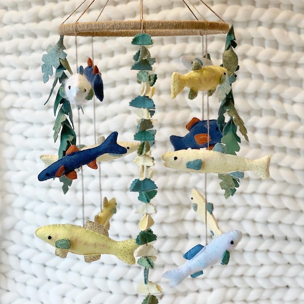 Móvil para bebé con diseño de peces de río (grande)