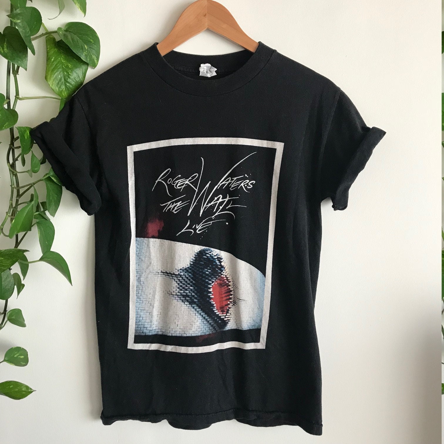 Roger Waters Tee - Etsy Roger Waters Tee - Etsy