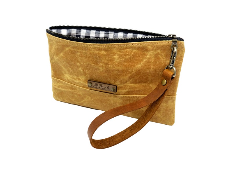 •MIDI WRISTLET - AMANITA• waxed canvas clutch
