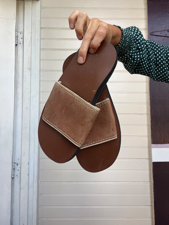 Gap leather sandals deals