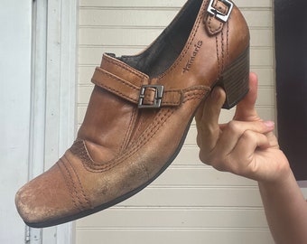 Vintage Inspired Leather Brogues: 90s Does 40s Cognac Heel