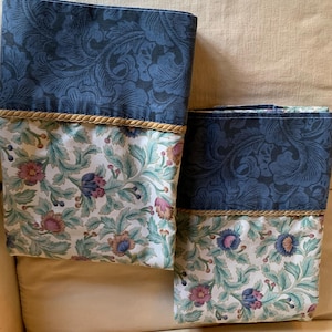 Set of 2 King Size Pillowcases Vintage