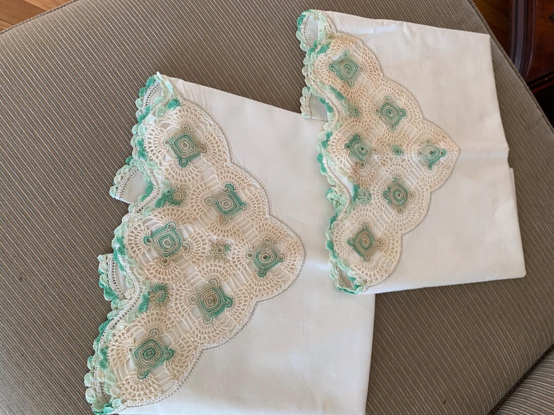[Mud Pie] Ivory Crochet Cross Sleeper main image 0