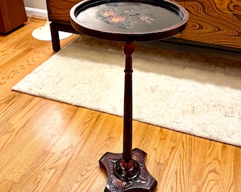 Vintage Chinese Chinoiserie Lacquered Wood Side Table 27” Tall