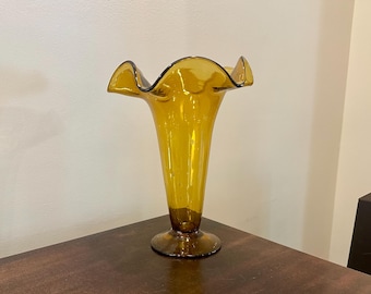 Vintage MCM Amber Glass Ruffle Vase Handkerchief Style 10.5” Tall
