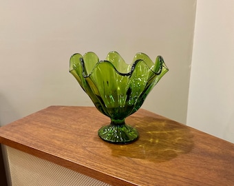 Vintage L.E. Smith Wintergreen Crimped Compote: MCM Glassware