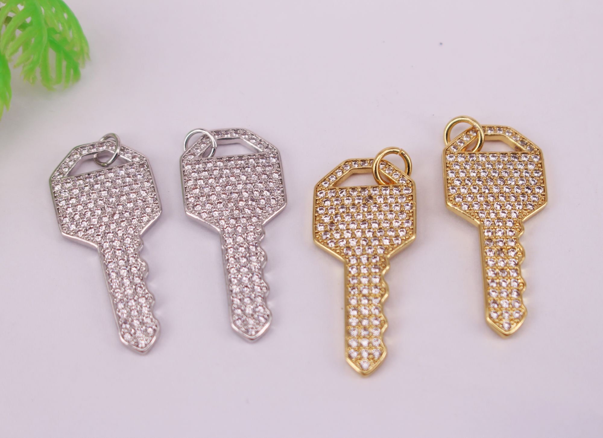 HOT 10pcs 14x32mm Mixed Plated Key Shape Copper Metal White
