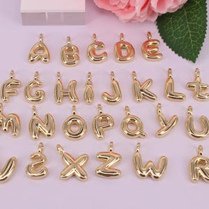 HOT 26 piezas 10x20 mm cuentas de letras del alfabeto A-Z chapadas en mezcla, colgante de metal de cobre, abalorio conector/colgante/collar/pendientes, accesorios de joyería