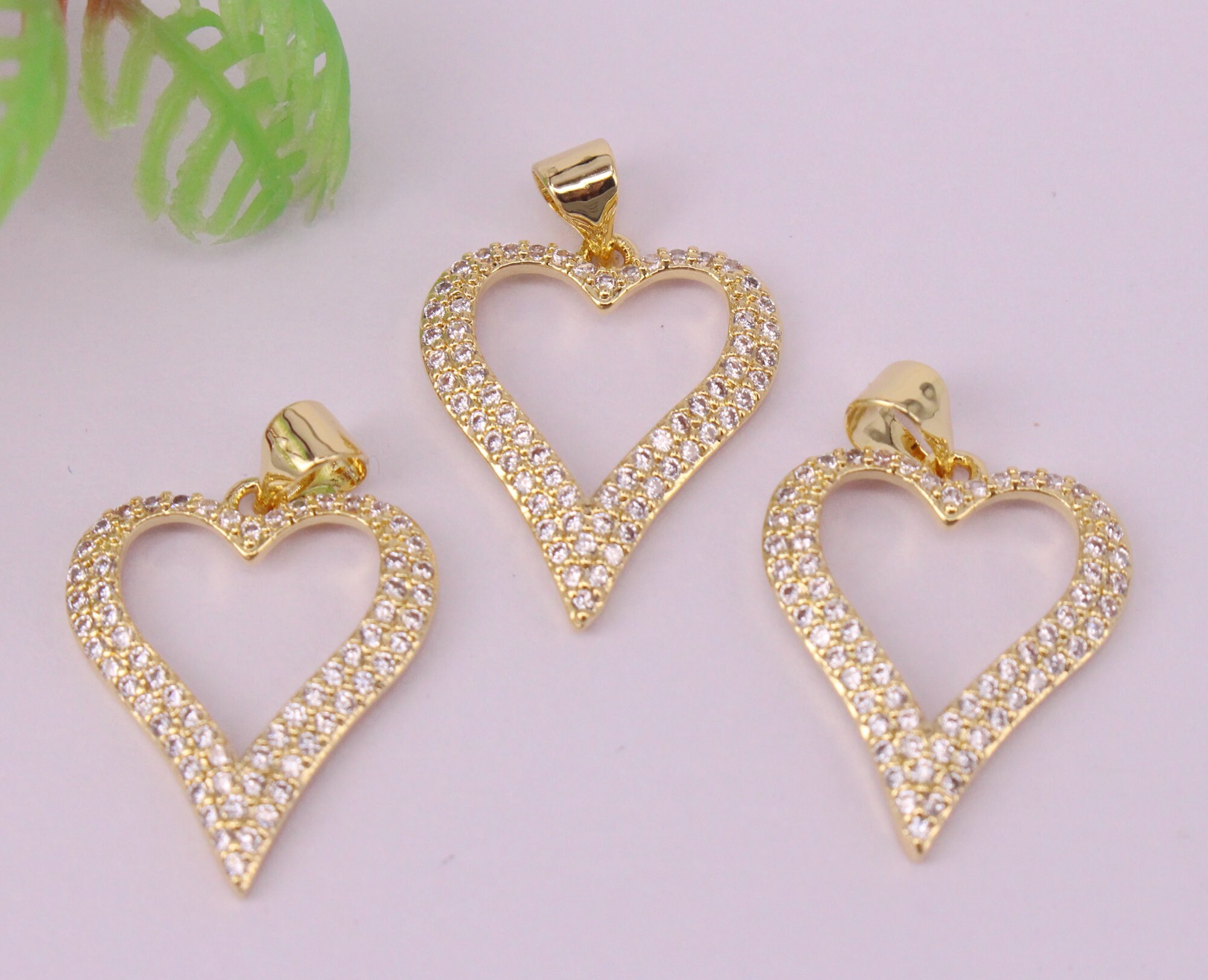 HOT 20pcs 16x20mm Gold Plated Heart Shape Copper Metal White HOT 20pcs 16x20mm Gold Plated Heart Shape Copper Metal White