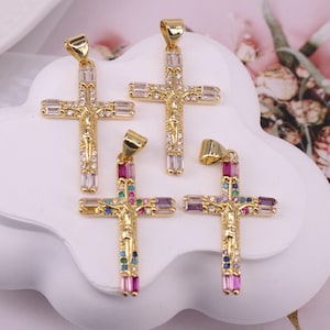 CALIENTE 10 Unids 17x27 mm Chapado en oro Jesús Forma de cruz Cobre Metal Color mezclado CZ / Cuentas de circón conector colgante / Encanto / collar, Hallazgos de joyería