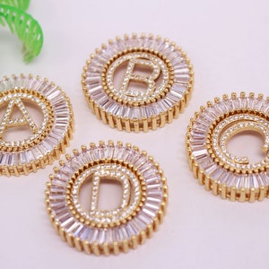 HOT 10-26pcs 28mm Oro y Plata chapado Alfabeto A-Z Letras cuentas redondas, cuentas de metal de cobre CZ / Zircon, conector Pulsera / Colgante / collar