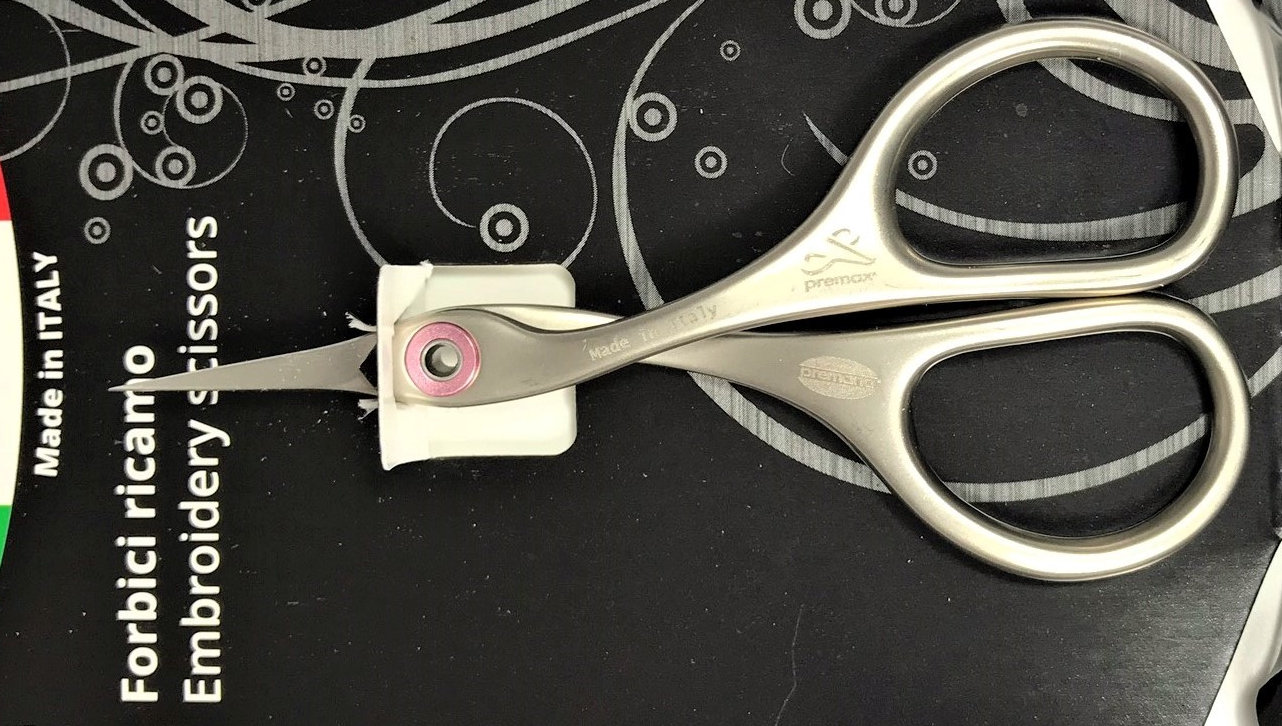 Scalloped Embroidery Scissors – Optima Oro – cm. 9 From Premax