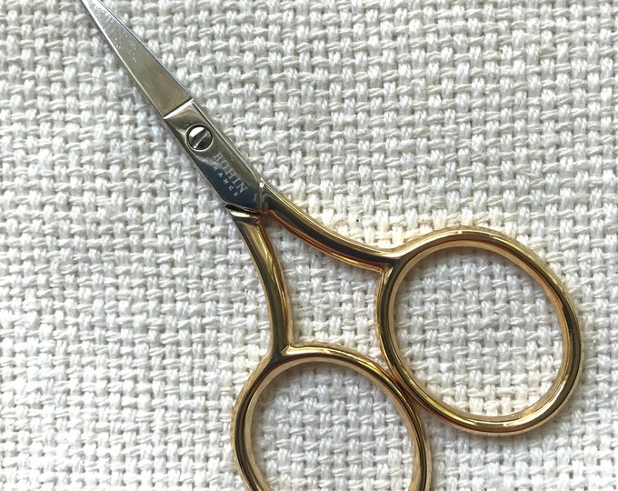 Large Finger Hole Gold Handle Bohin 3-1/2” Embroidery Scissors (Model B-24349