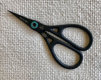 Premax 3-3/4" Black Embroidery Scissors