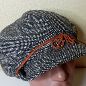 Vintage Brown Tweed Newsboy Cap: Ladies Baker Boy Hat (22 inches)