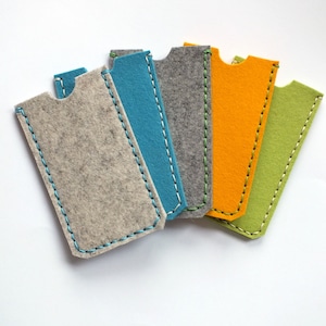 Iphone 5 geval. Pure wol vilten iphone case. Milieuvriendelijk telefoonhoesje. Mobiele telefoon holster Iphone sleeve. Handgemaakte telefoonaccessoires.