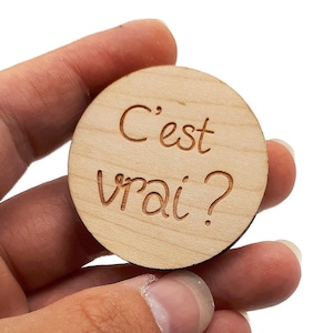 Wooden magnet of the shape of your choice, engraved with your message. Customizable decorative magnet. Three different woods are proposed