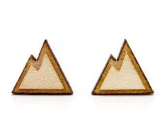 Customizable graphic mountain earrings in laser-cut varnished wood. Minimalist design jewel, origami, twin peaks TV series