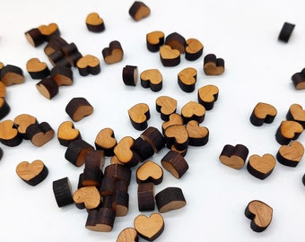 Lotto di cuori, stelle o altra forma in legno verniciato. Per la decorazione della tavola, hobby creativi. Circa 700 elementi tagliati al laser