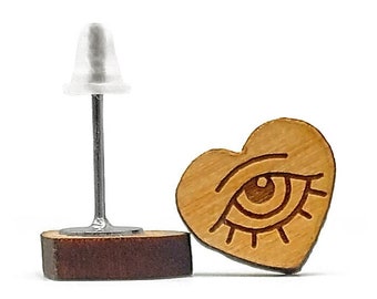 Malocchio, cuore maledetto, personalizzabile. Gioielli di design del tatuaggio. Creazione in legno inciso, taglio laser. magia e stregoneria