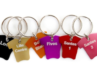 Medal or keyring soccer jersey colored metal, to be engraved, available in eight colors, for sporting footballer and soccer fan